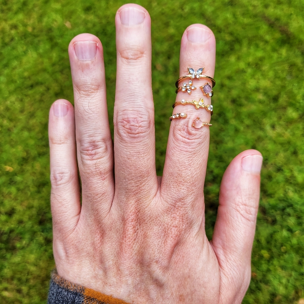 Summer Garden Butterfly Flower Golden Ring Set - Picture 7 of 9